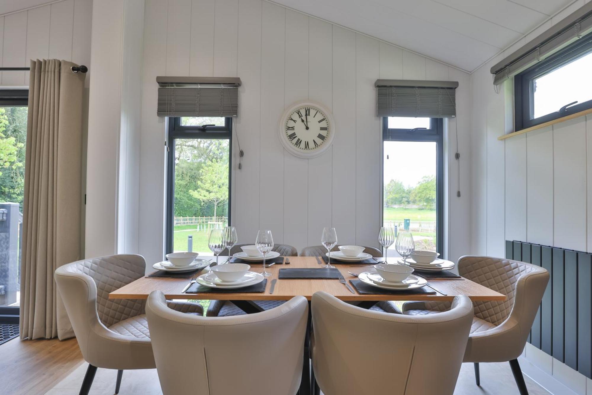 Blenheim Palace Lodge Retreat วูดสต็อก ภายนอก รูปภาพ