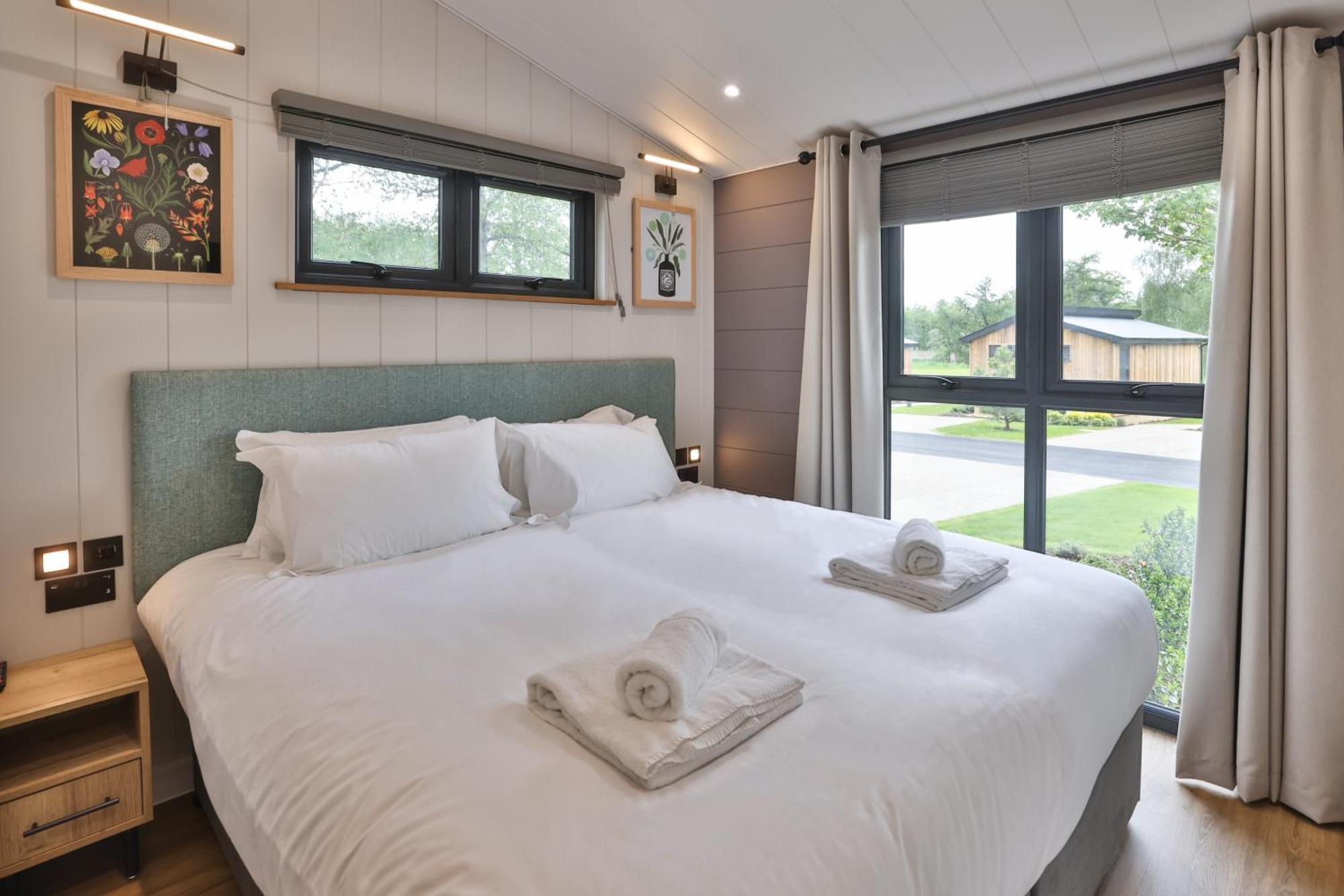 Blenheim Palace Lodge Retreat วูดสต็อก ภายนอก รูปภาพ