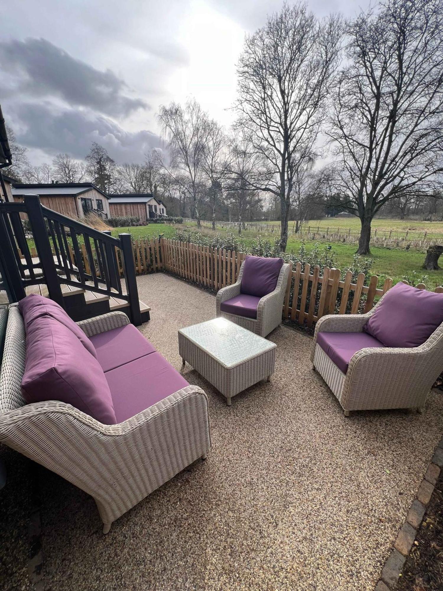 Blenheim Palace Lodge Retreat วูดสต็อก ภายนอก รูปภาพ