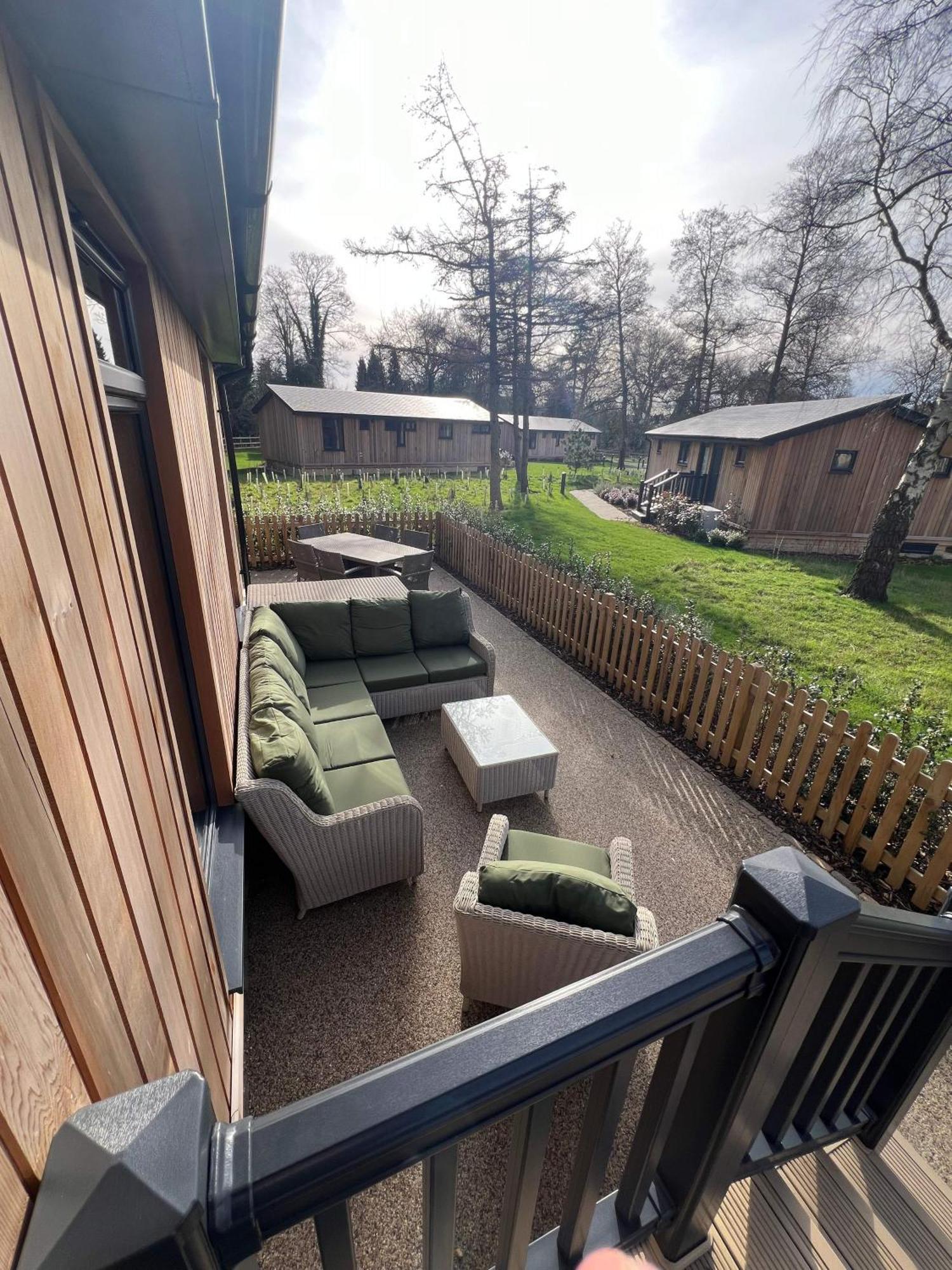 Blenheim Palace Lodge Retreat วูดสต็อก ภายนอก รูปภาพ